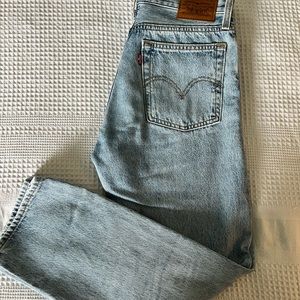 Levi’s Wedgie Straight Jeans